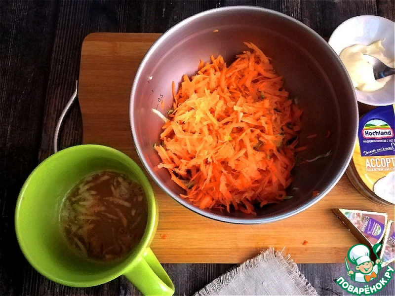Горячий бутерброд с кабачком и морковью