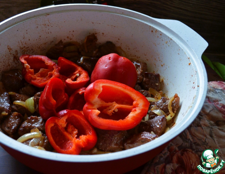 Говядина с овощами и чечевично-злаковой полентой