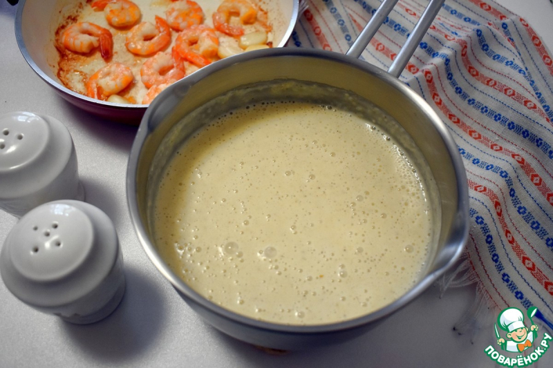Крем-суп из поленты с креветками