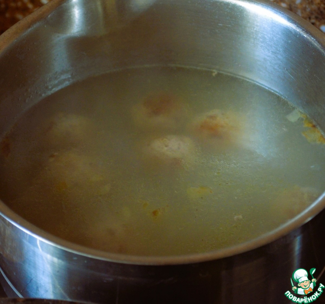 Тыквенный крем-суп с фрикадельками